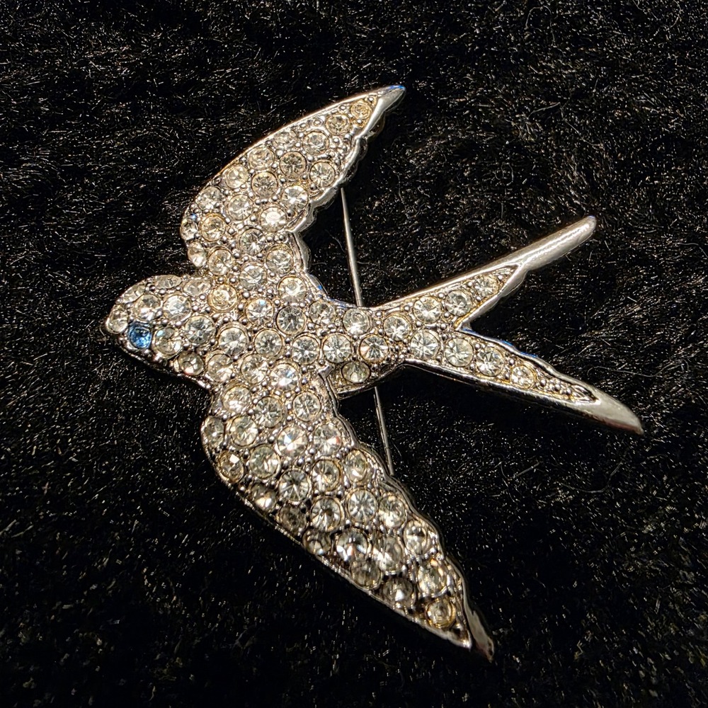 VINTAGE Smithsonian Dove Sparkling Crystal Bird Brooch Pin Rhinestone Blue Eye